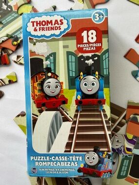 Thomas & Friends Kids Puzzle 18 Pieces Red, Blue, Green and Tan Complete Age 3+